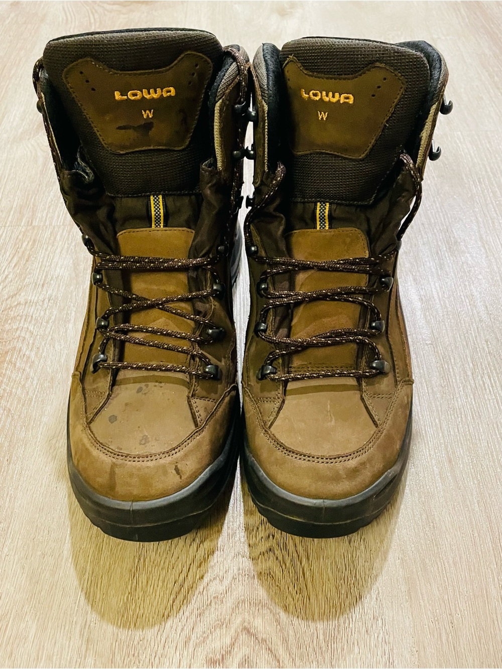 Lowa Renegade GTX Mid Wide Hiking Boots